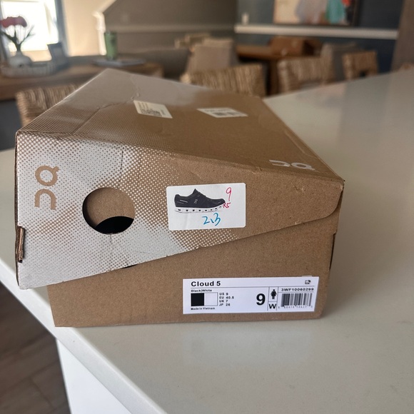 On Cloud - cloud 5 - size 9 - Picture 8 of 8